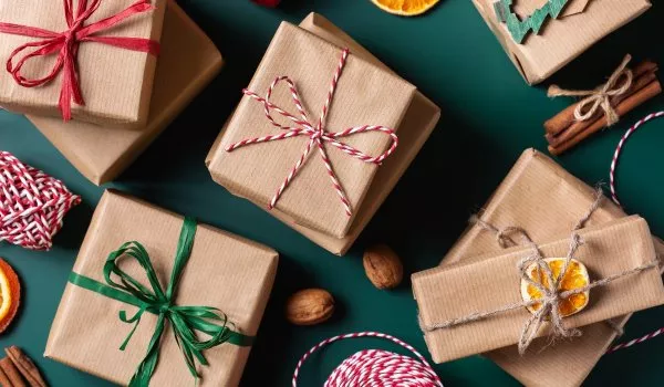 Najlepsze prezenty świąteczne dla tych, którzy uważnie śledzą urodowe trendy