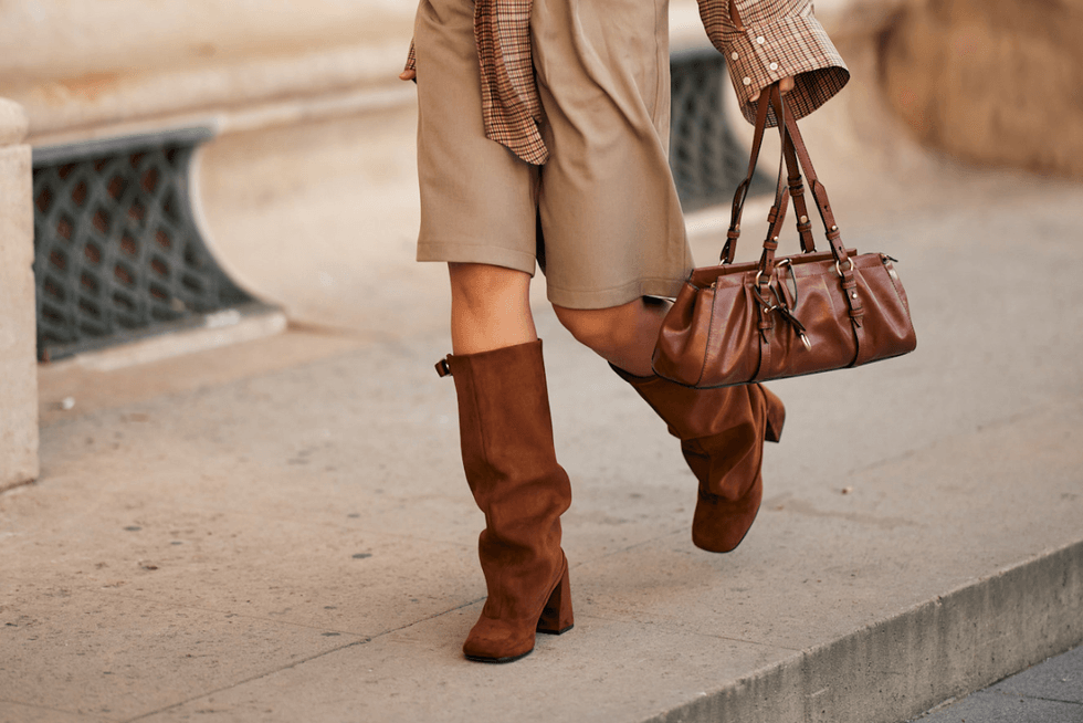 Slouchy boots na zimę 2025/26 – stylowe kozaki o luźnej cholewce